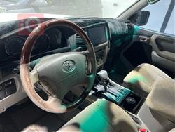 تۆیۆتا لاند کروزەر